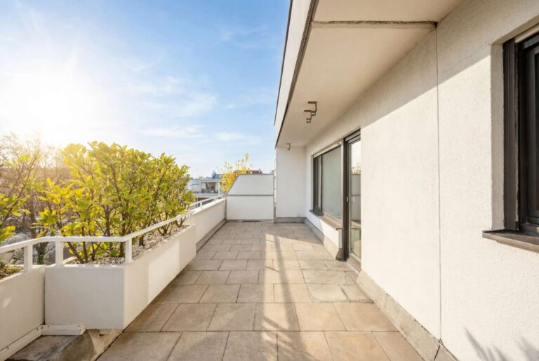 Sonnige Dachterrasse